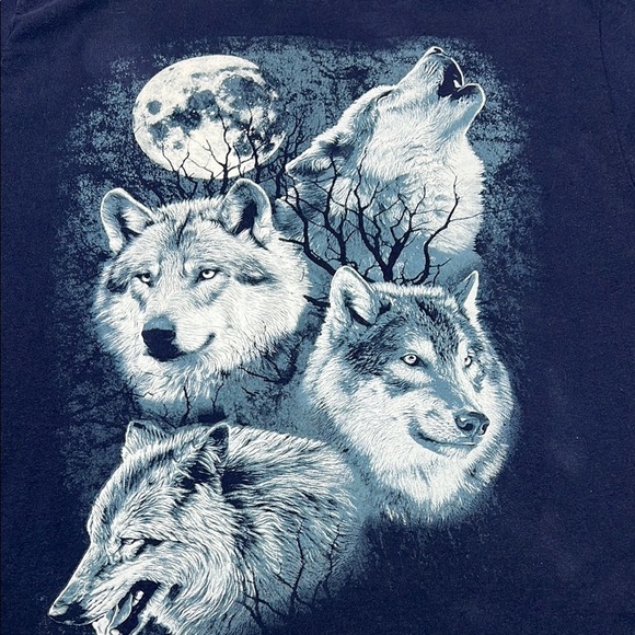 Gildan heavy cotton Wolfpack howl blue size medium short sleeve graphic tee - Picture 4 of 16